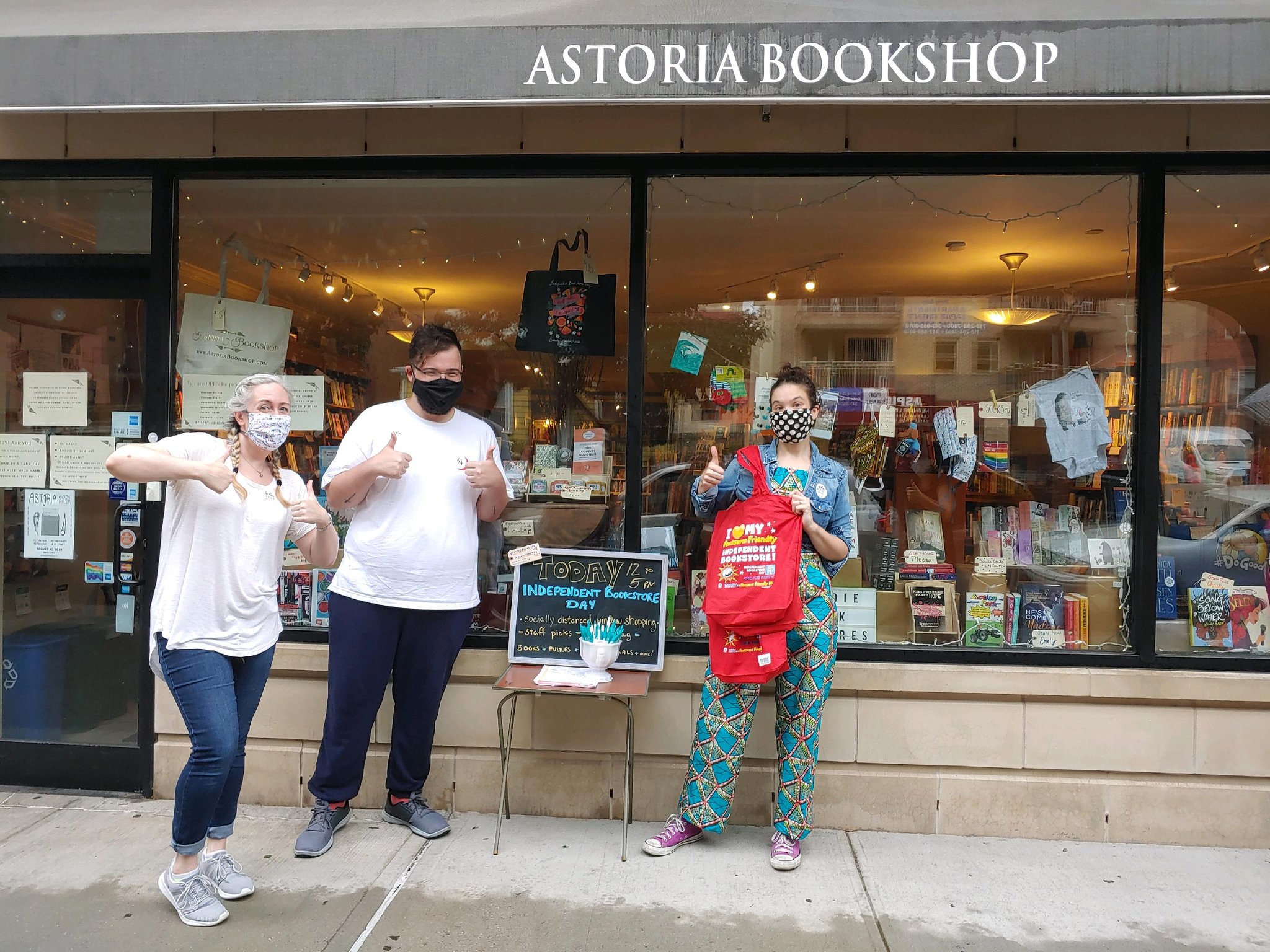 astoria bookstore outside